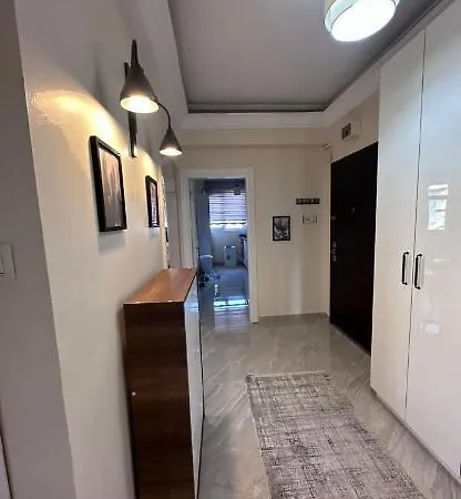 דירה Merkezi Super Luxs 2 *